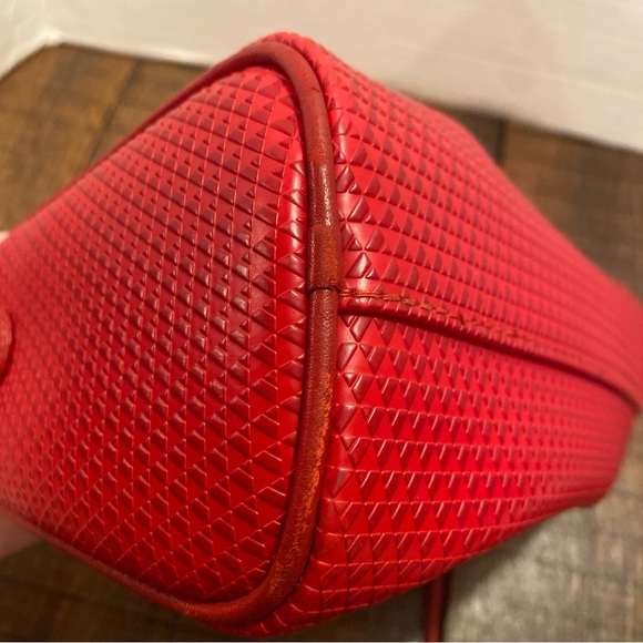 VINTAGE 1983 Liz Claiborne Red Leather Crossbody Bag and Matching Wallet - Picture 13 of 16